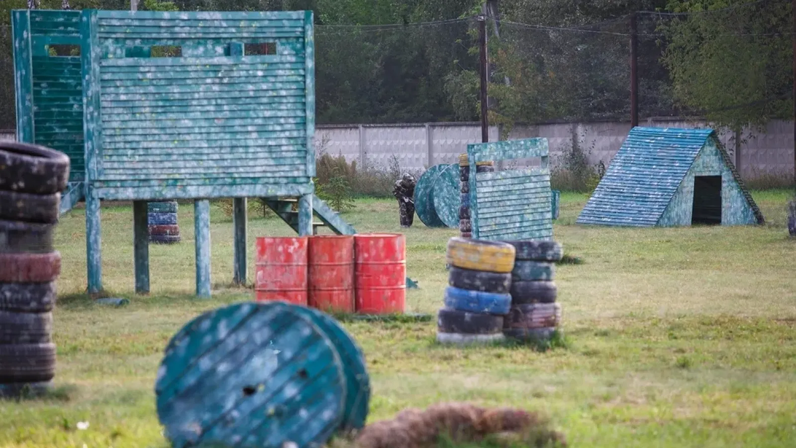 Paintball Sahası Kurulumu: Gerekli Malzemeler ve Ekipmanlar